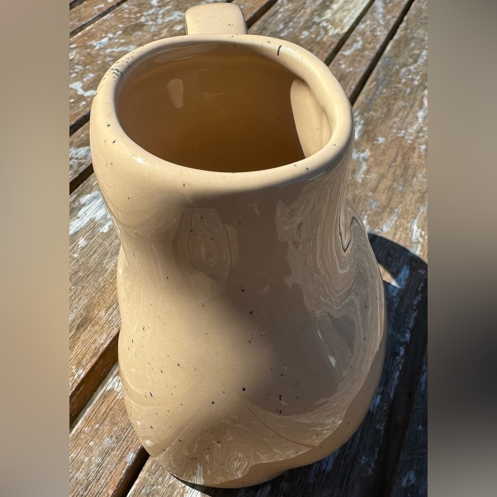 Booty Shaped Ceramic Cup / Booty Mug/Vase: Beige Flecked - Picture 7 of 11